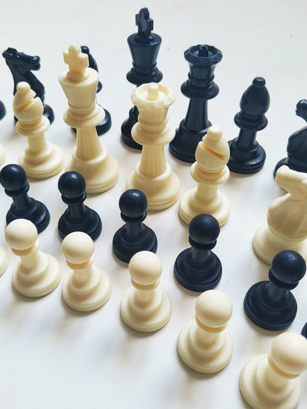 Board Game Harmonies - 32Pcs Tradtional Board Game Tournament Chess