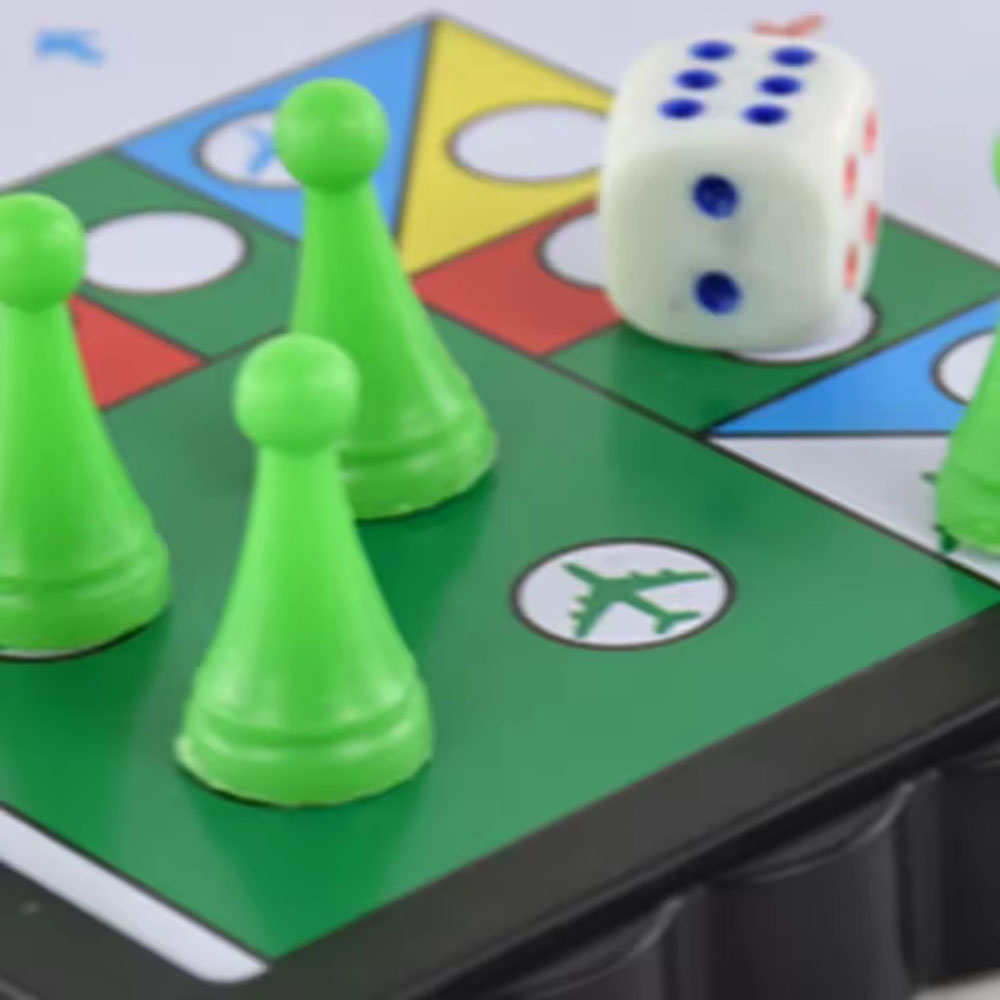 Foldable magnetic flying chess - Magnetic Travel Chess review and price